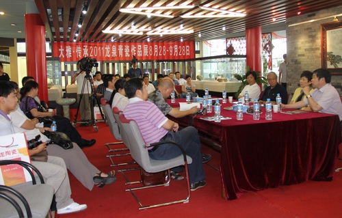 北京閩龍?zhí)沾伤囆g(shù)館館長陳進林致青瓷展開幕詞
